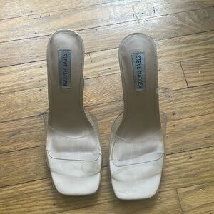 Cream colored Steve Madden heels size 8